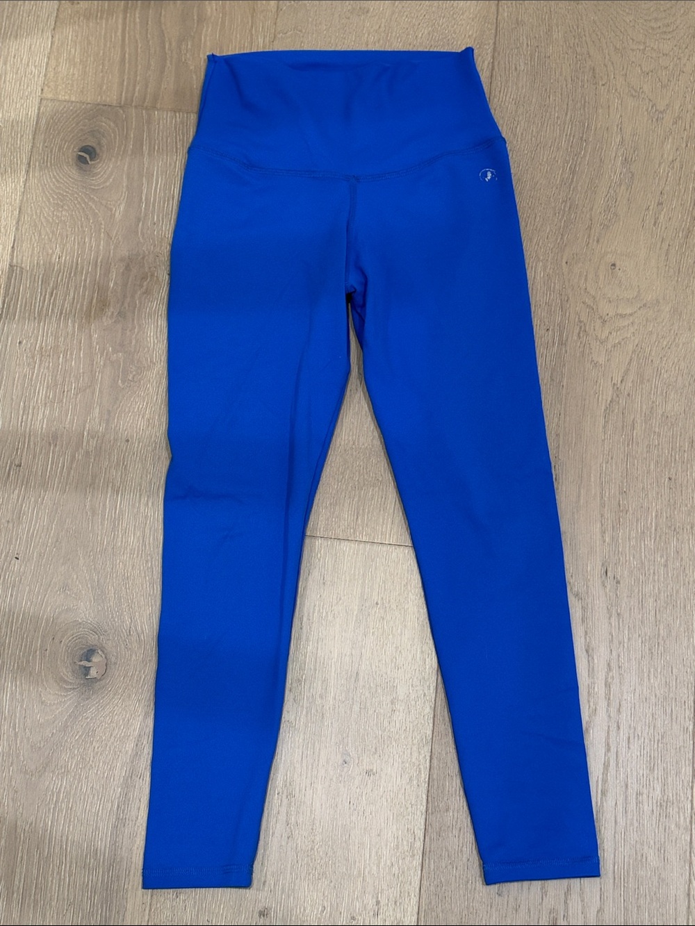 Women’s High-Rise Performance Leggings in Royal Blue with rouched butt